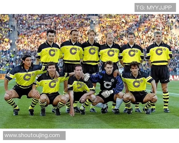 德国足球传奇人物：从贝肯鲍尔到诺伊尔的辉煌历程与影响力