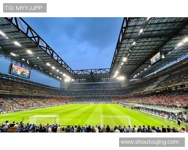 球场传奇：探索世界级足球巨星背后的荣耀与挑战